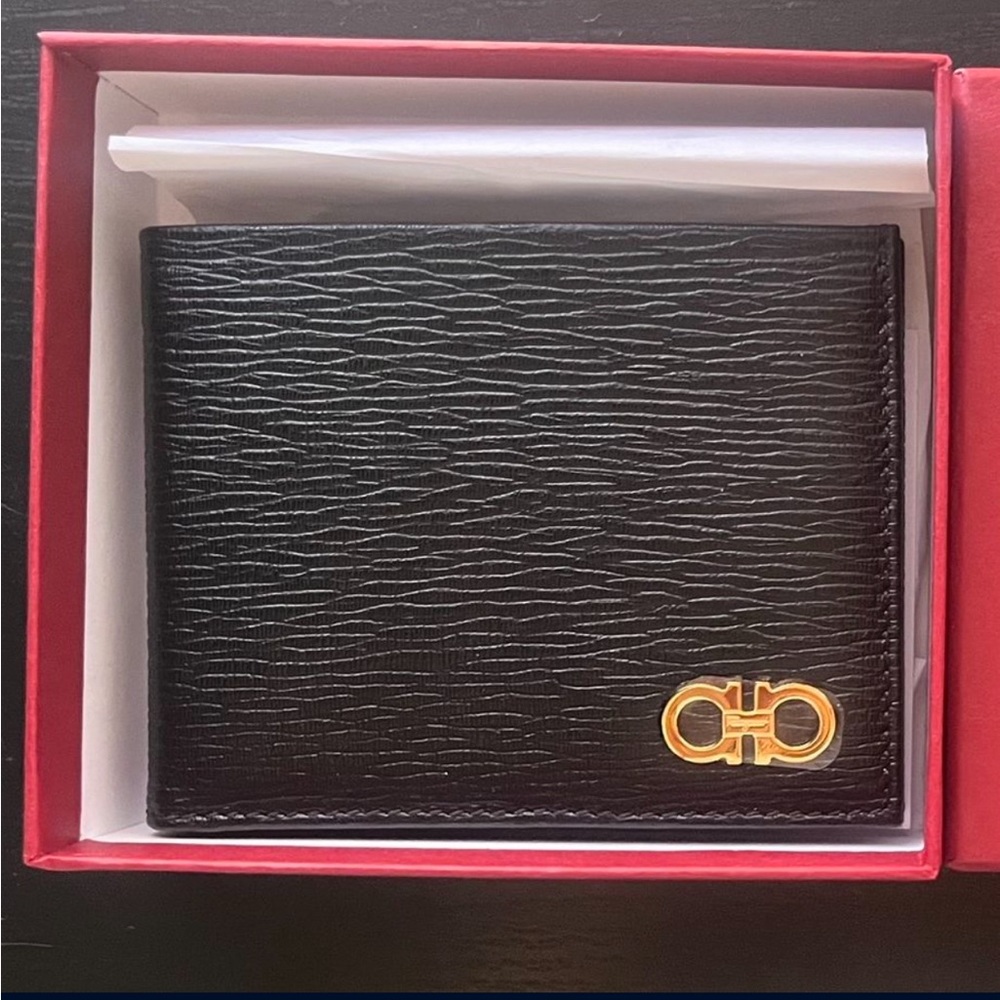 Salvatore Ferragamo Men’s Revival Gancini Bi-Fold Leather Wallet (Brand New)